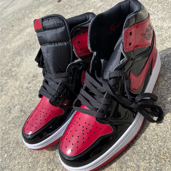 Nike Jordan  bred of patent leather sneakers size 8.5 new - Picture 1 of 5